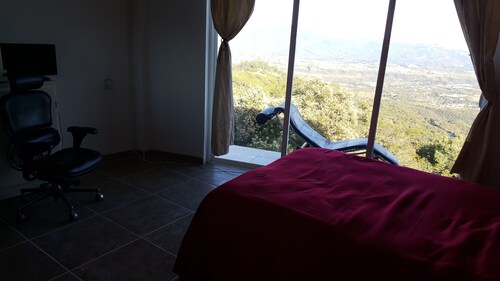 House with beautiful place to rest and see de montains 