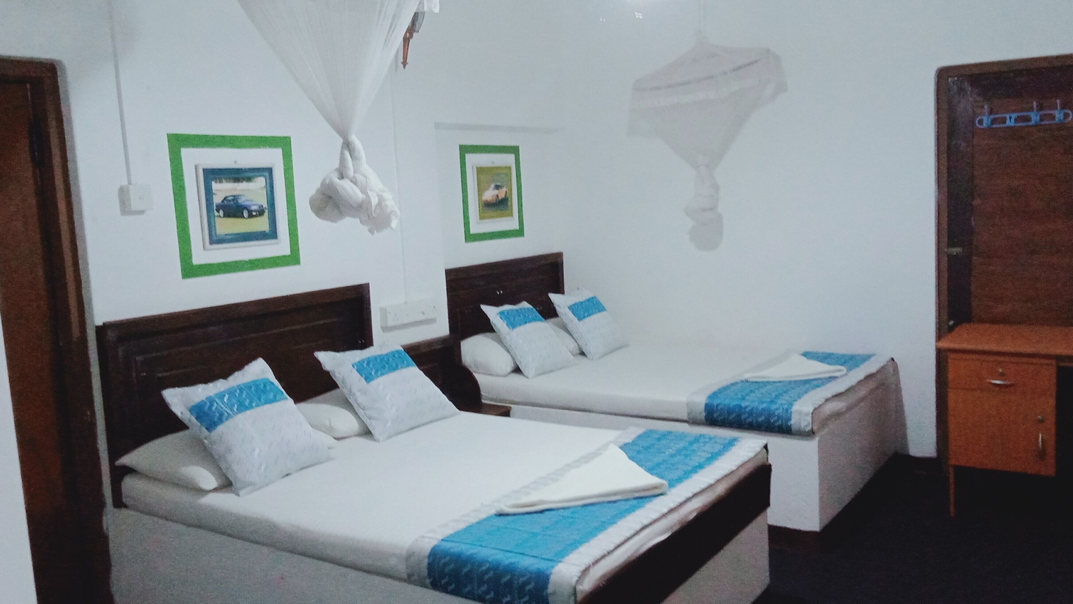 2 chambres, coffres-forts dans les chambres, rideaux occultants