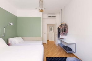 3 chambres, coffre-fort, fer et planche à repasser
