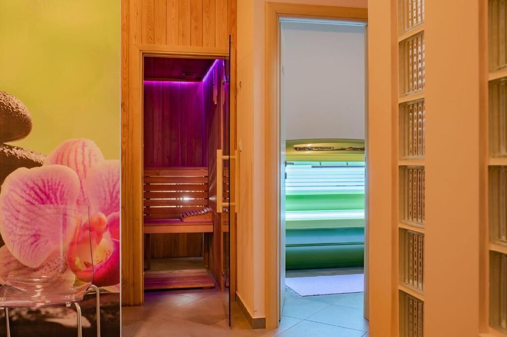 Sports massages, 1 treatment room, massages