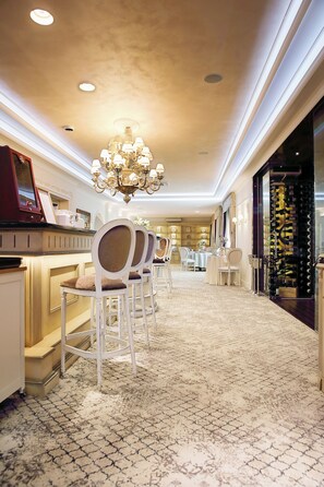 Bar (on property) - Hotel Golden Key 4 Stars Superior (Nitra)