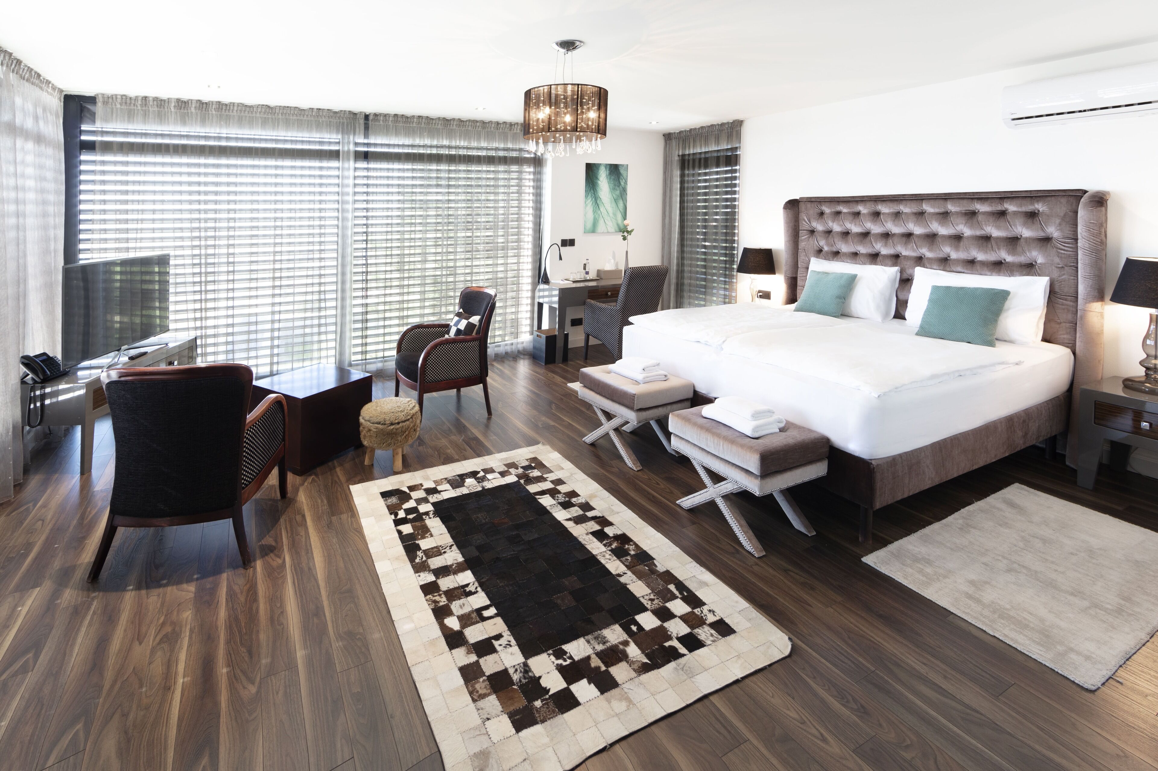 Literie de qualité supérieure, matelas Select Comfort, minibar