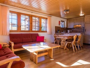 TV - Lovely apartment for 4 guests with WIFI, TV and balcony (Riederalp)