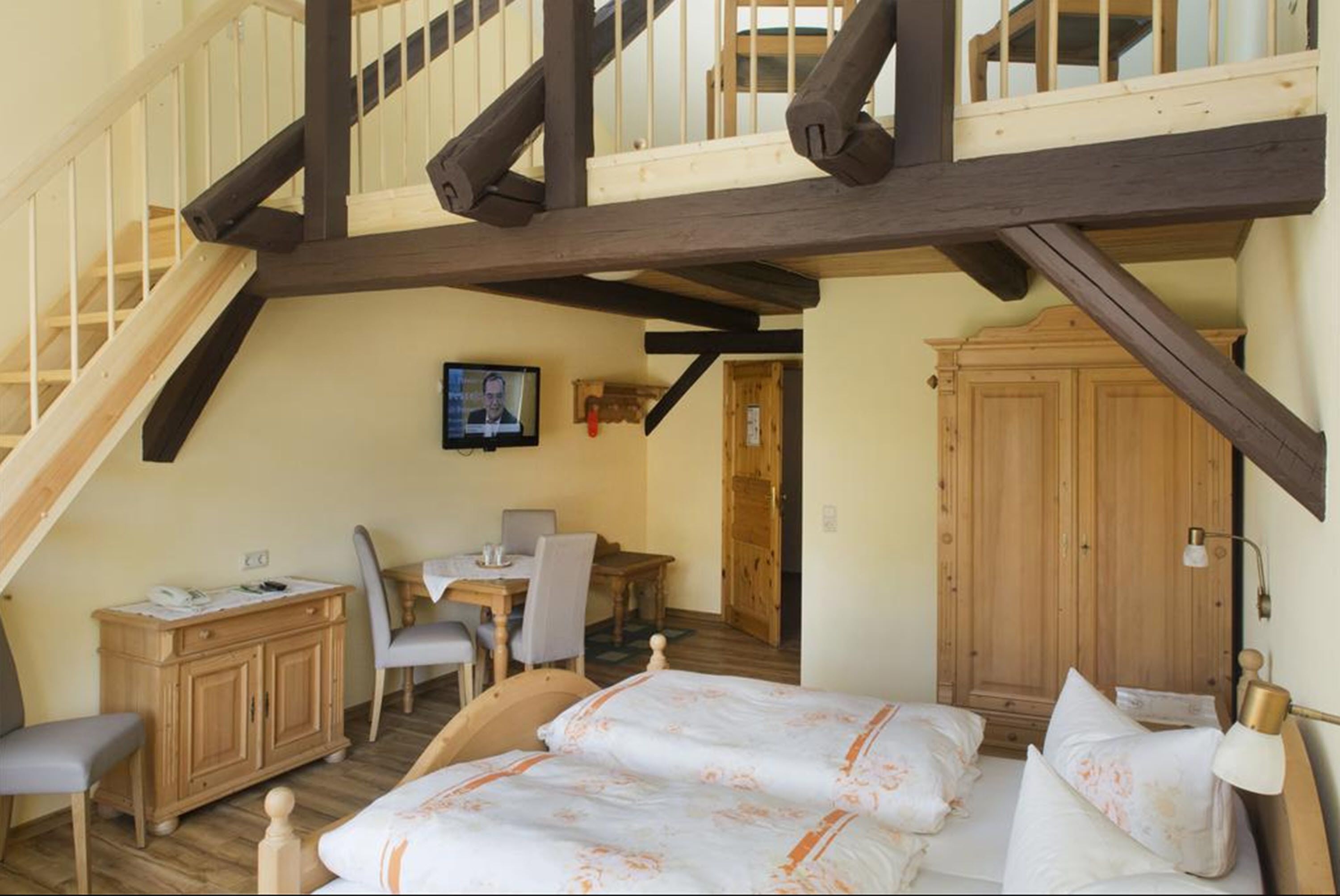 Dobbeltrom | Allergitestet sengetøy, strykejern/-brett, wi-fi (inkludert) og sengetøy