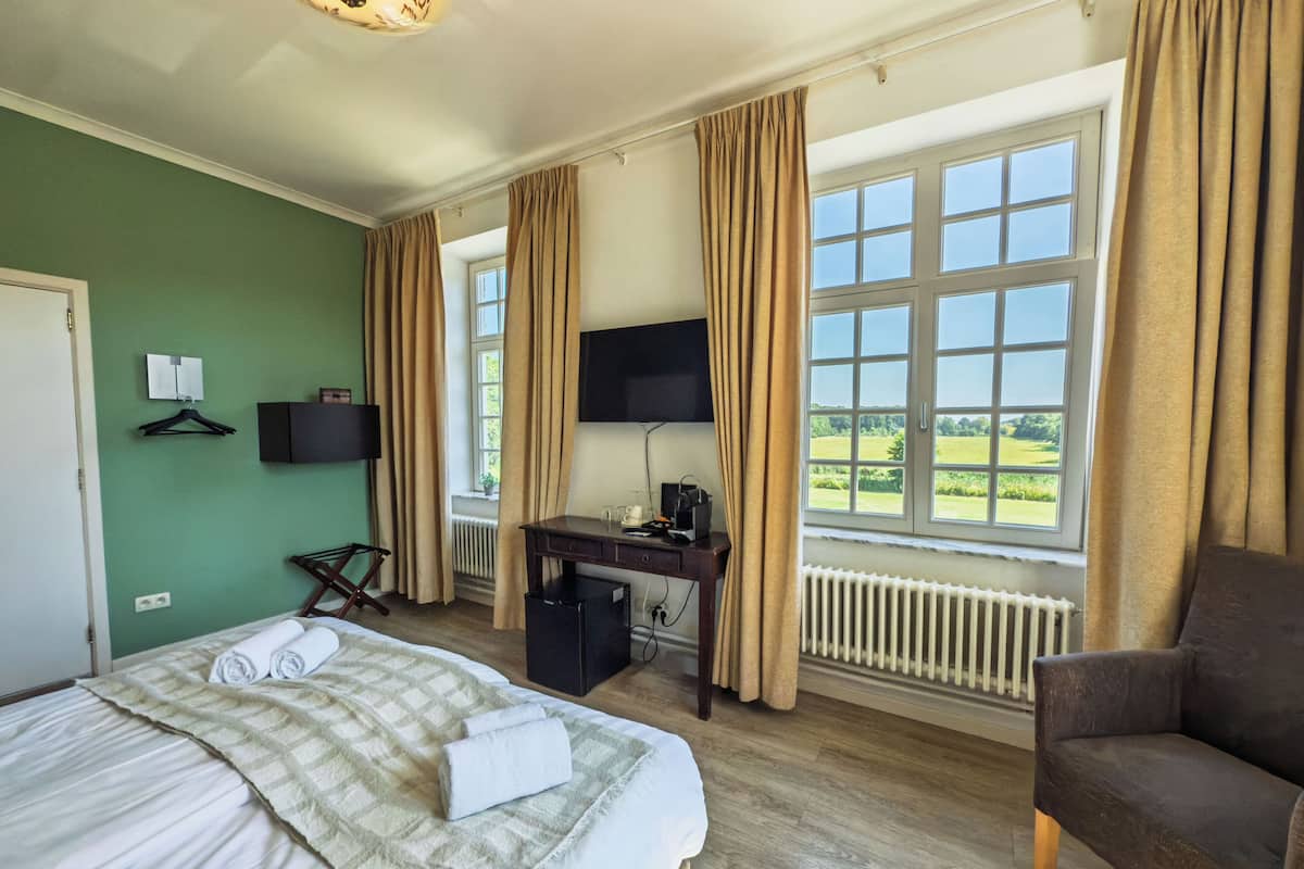 Chambre Standard | Literie de qualité supérieure, couette en duvet d'oie, minibar