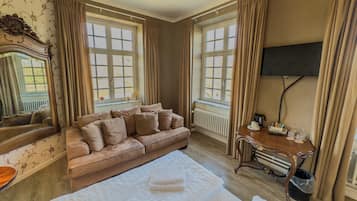 Premium Room | Premium bedding, down duvets, minibar, individually decorated