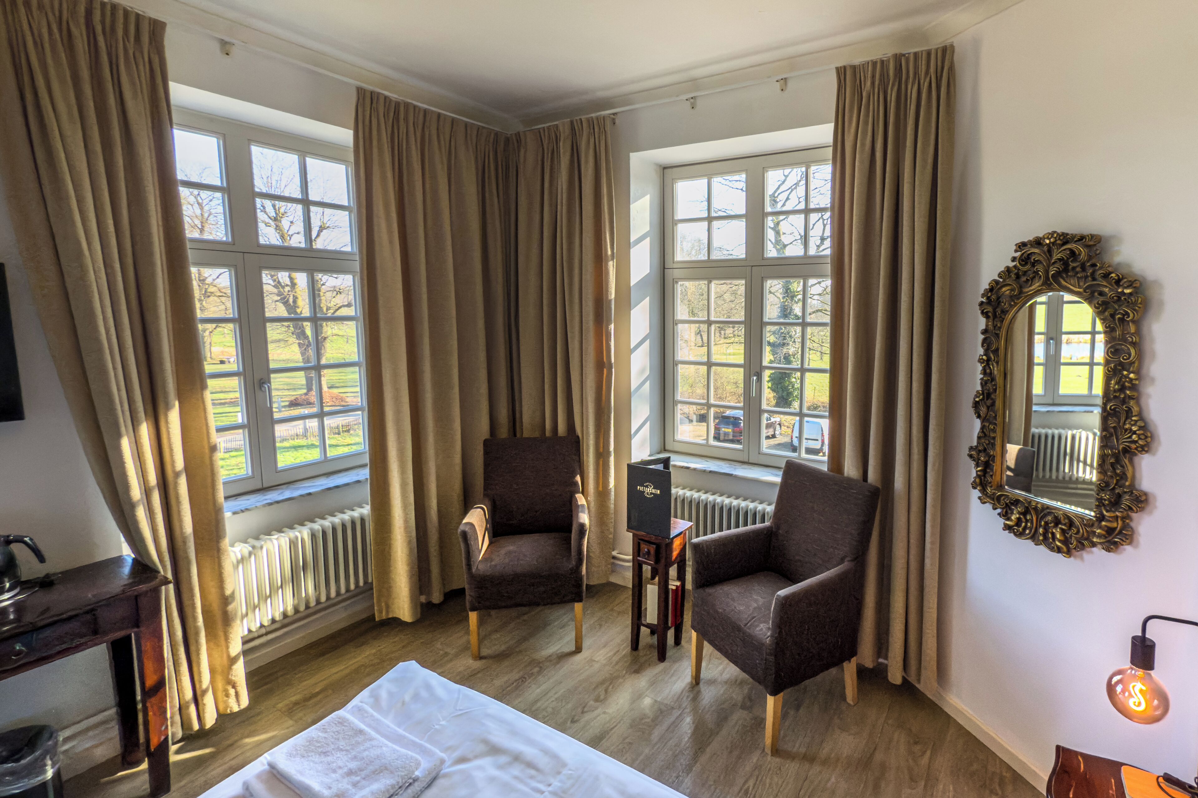 premium room | premium bedding, down duvets, minibar, individually decorated