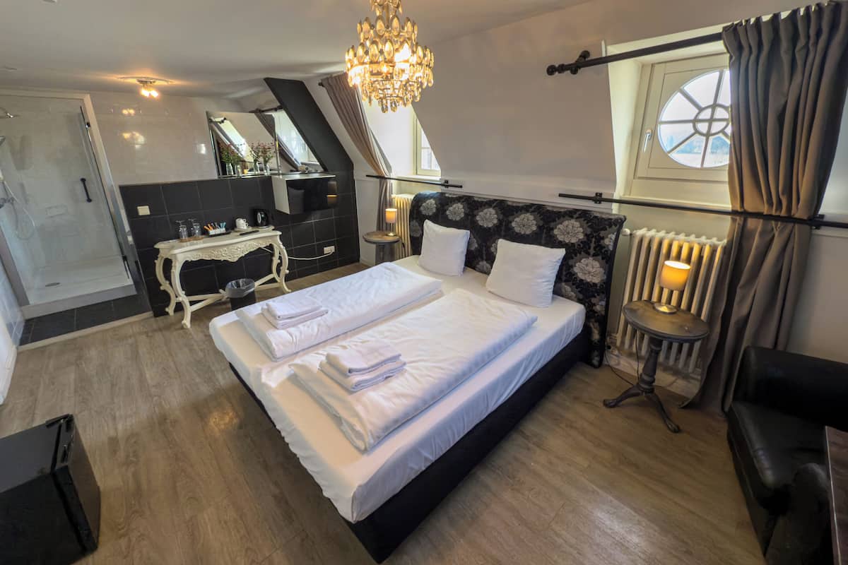 Chambre Premium | Literie de qualité supérieure, couette en duvet d'oie, minibar