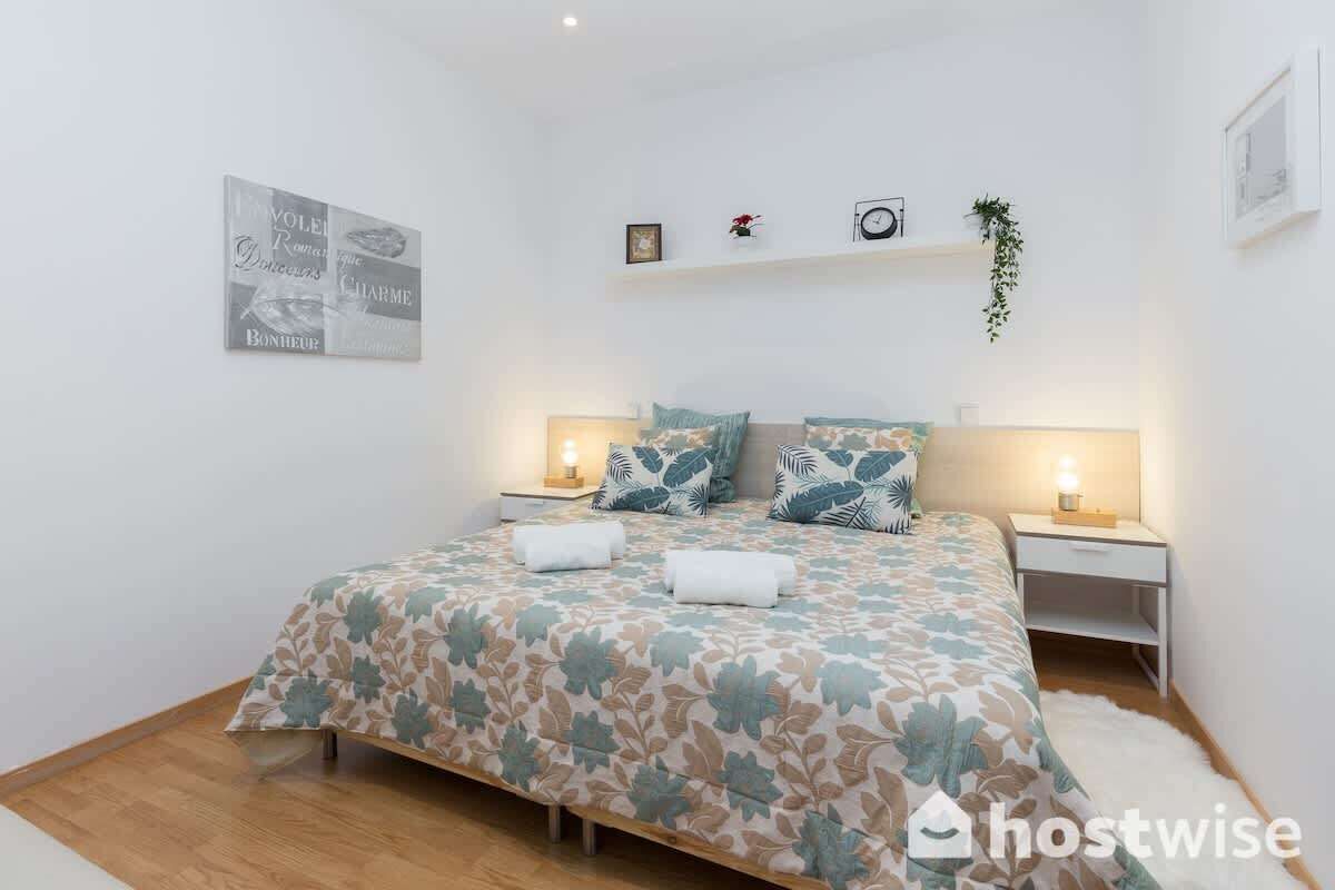 2 bedrooms, iron/ironing board, travel crib, WiFi