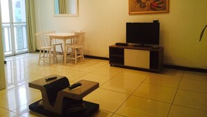 Apartment, 2 Doppelbetten | Wohnbereich