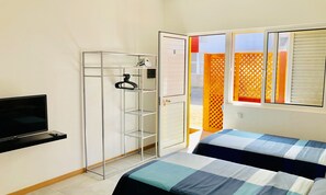 1 dormitori, planxa i posts de planxar, wifi i roba de llit 