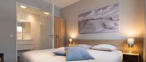 4 dormitorios, cuna de viaje, wifi gratis y ropa de cama