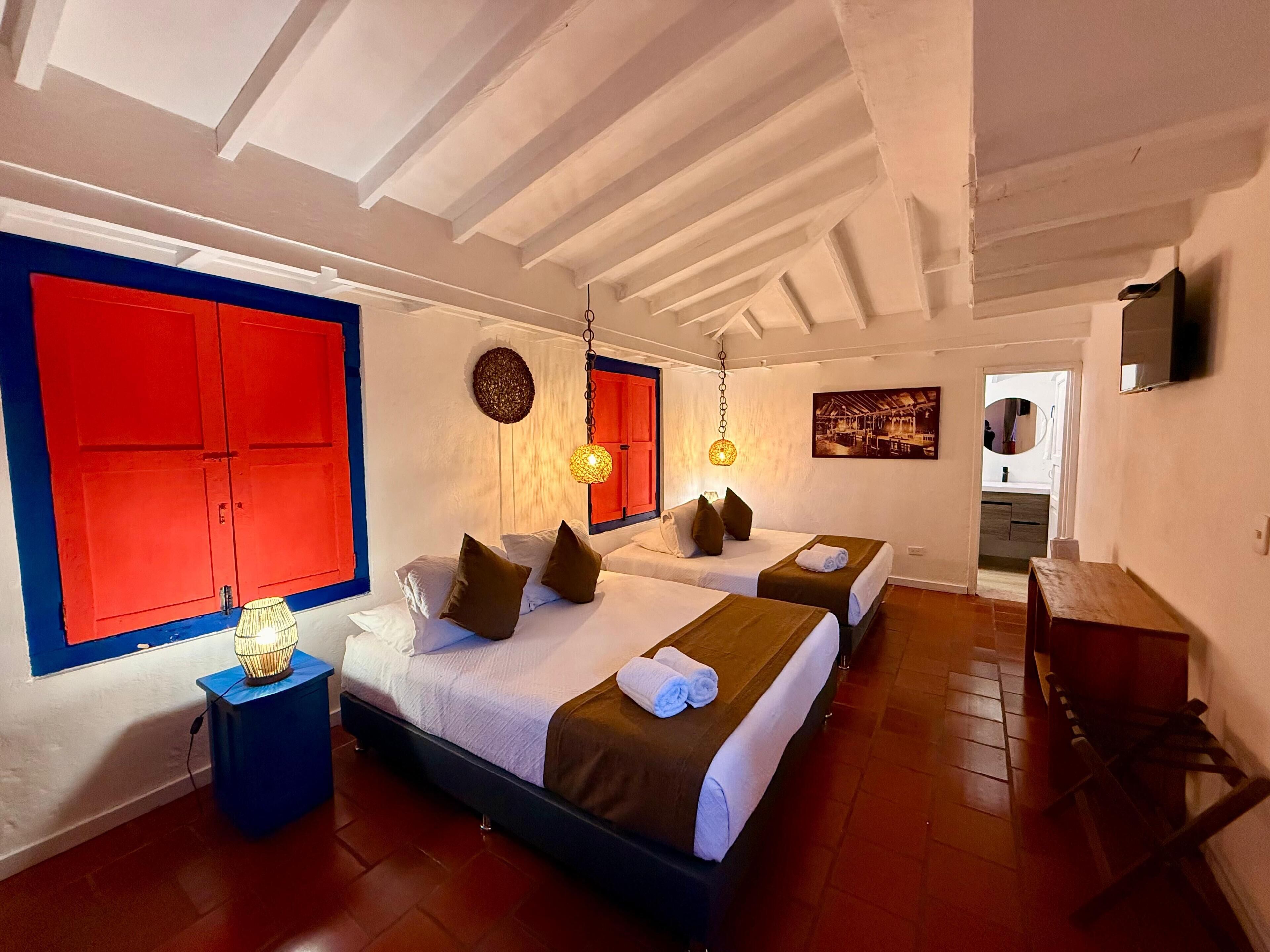 traditional quadruple room | free wifi, bed sheets