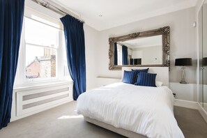 Apartment, 3 Bedrooms, Non Smoking | Desk, iron/ironing board, free WiFi, bed sheets - 5-Star Chic in the heart of Mayfair (London)