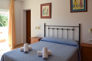 4 Schlafzimmer, Zimmersafe, Bügeleisen/Bügelbrett, kostenloses WLAN