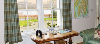 Teal Cottage, locatie aan de oever, huisdiervriendelijk, geschikt voor 4, beide slaapkamers en-suite