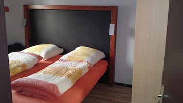 1 bedroom, cots/infant beds, free WiFi, bed sheets