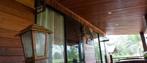 Khlong Luang | Terrace/patio