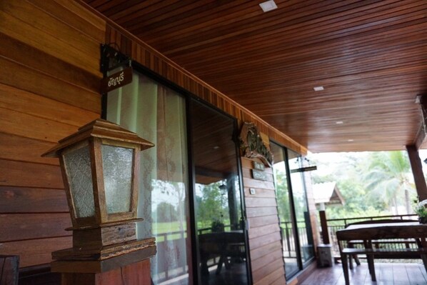 Khlong Luang | Terrace/patio