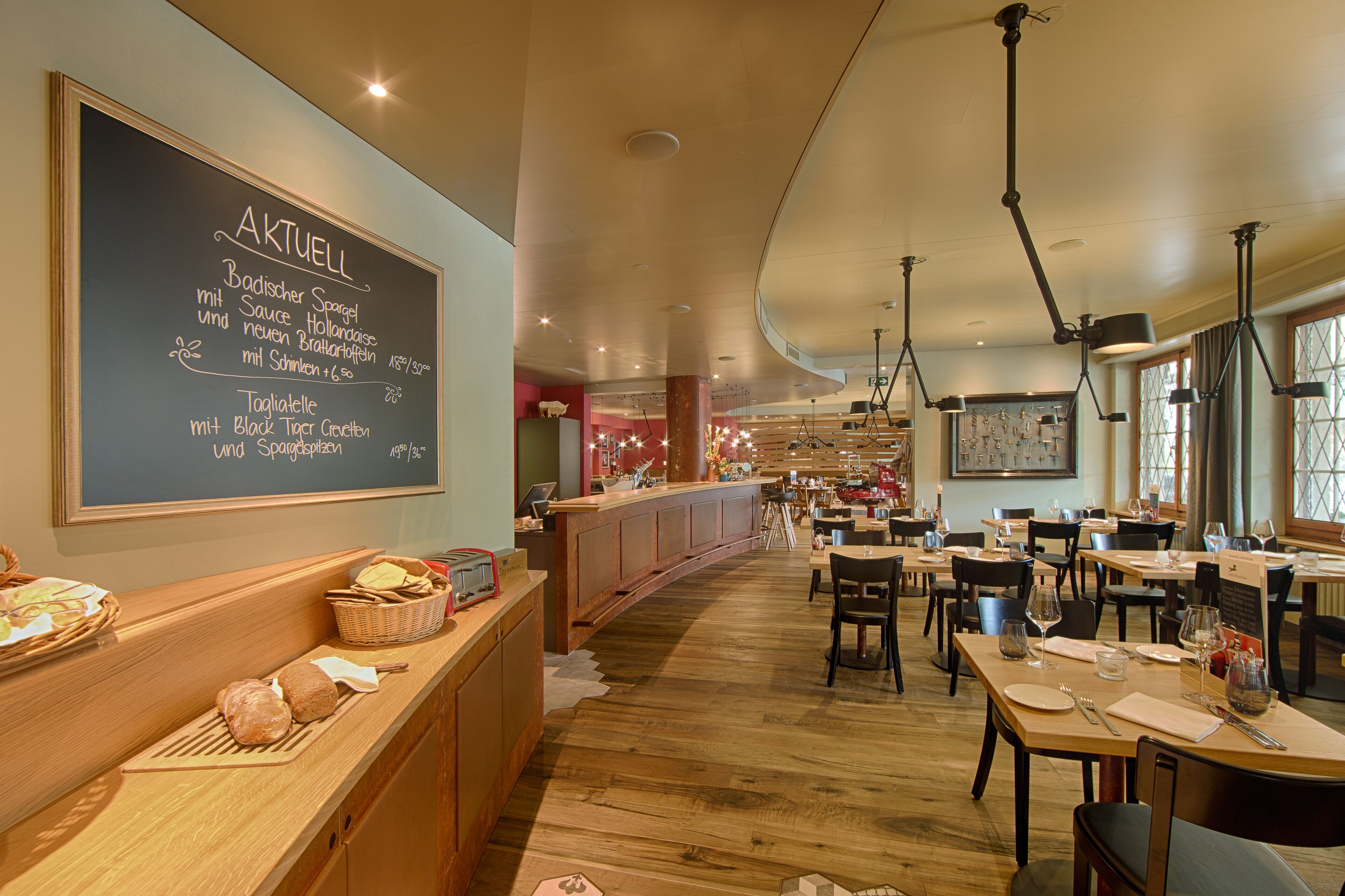 breakfast, lunch, dinner served; regional cuisine