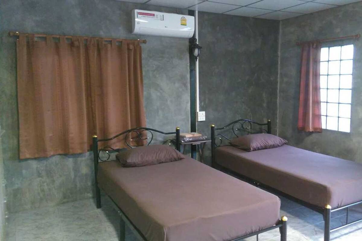 Standard Twin Room | Free WiFi