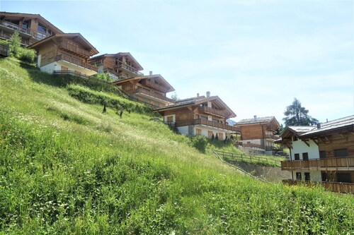 Les Mayens MB 012 -  LUXURY apartment 8 pers