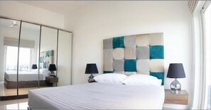 Individually decorated, individually furnished, desk, soundproofing - De Saram Residencies (Mount Lavinia)