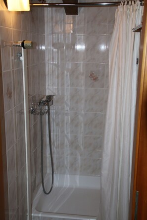 Bathtub