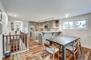 Dining - Beautiful Canmore Home with views and walk to DT (Canmore)