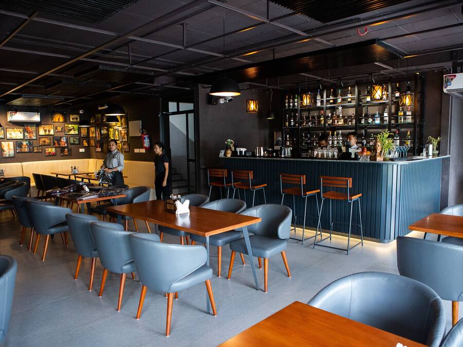 2 bares, 1 pub gastronómico y 1 bar en la azotea