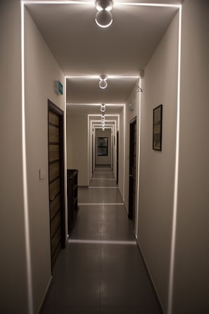Hallway - Vihaari 24 Business Hotel (Bengaluru)