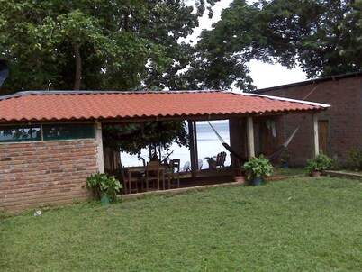 Hospedaje Los Chocoyos - Hostel