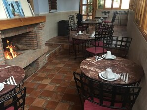 Free daily continental breakfast - Hotel Al Khalifa (Chefchaouen)