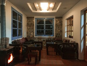 TV plasma 24-inch có truyền hình vệ tinh, TV