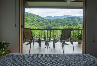 Casa de huéspedes Torio con vista panorámica de las montañas y a poca distancia de la playa