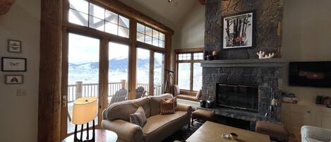 TV, fireplace, stereo, offices