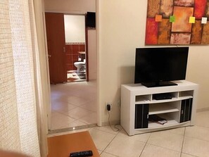 Apartment, 1 Double Bed | Room amenity