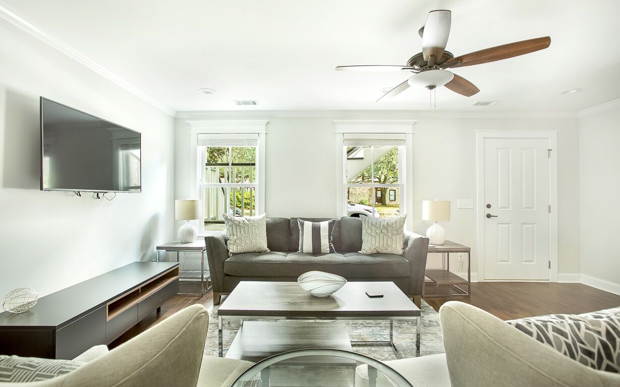 Updated Garden Apartment on Liberty Street, Walk Everywhere by Lucky Savannah