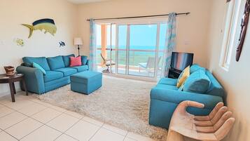 Smart-TV, DVD-Player, Bücher, Videothek