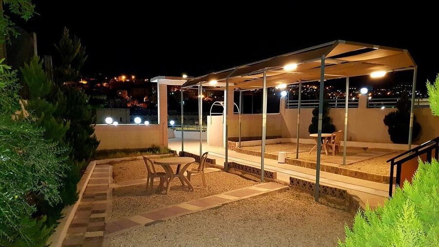 Hadrian's Gate Hotel