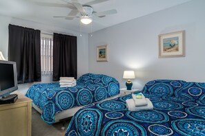 2 chambres, fer et planche à repasser, Wi-Fi, draps fournis