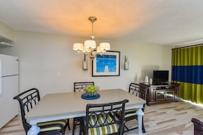 Dining -  Are you  ready for a luxury   5-floor penthouse 60 ft from water, 207 reviews (Longboat Key)