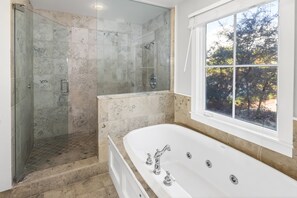 Combined shower/tub, hair dryer, towels - Gulf View Two Story Condo in Watersound | 110B (Panama City Beach)