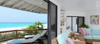 Villa élégante et historique directement sur la plage de Windermere avec piscine