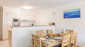 Dining - Seashells, 2,21-23 Magnus Street -Unit with Air con, complex lift and pool, close to town (Nelson Bay)