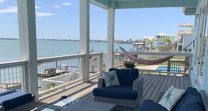 Sea Breeze Cove-waterfront-rooms with views, dock with fish