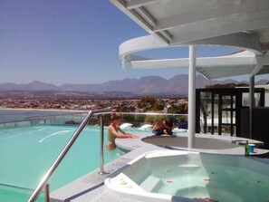 Außenpool, Infinity-Pool