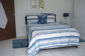 4 bedrooms, desk, iron/ironing board, WiFi