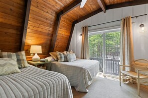 6 bedrooms, travel cot, free WiFi, bed sheets