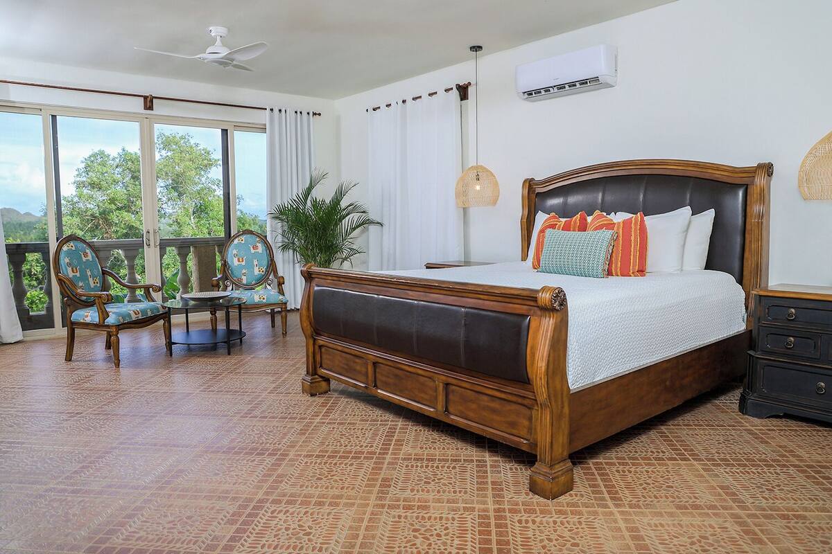 Honeymoon Suite, 1 King Bed, Non Smoking, Beach View | In-room safe, soundproofing, iron/ironing board (on request)